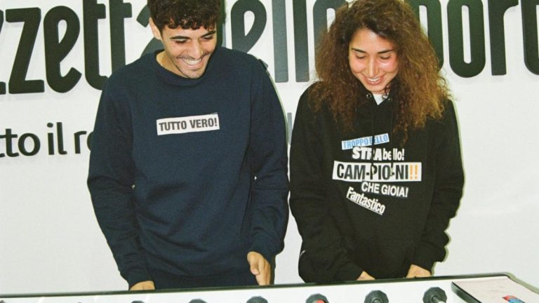 Tacchettee, maglie e giacche nel segno della Gazzetta dello Sport