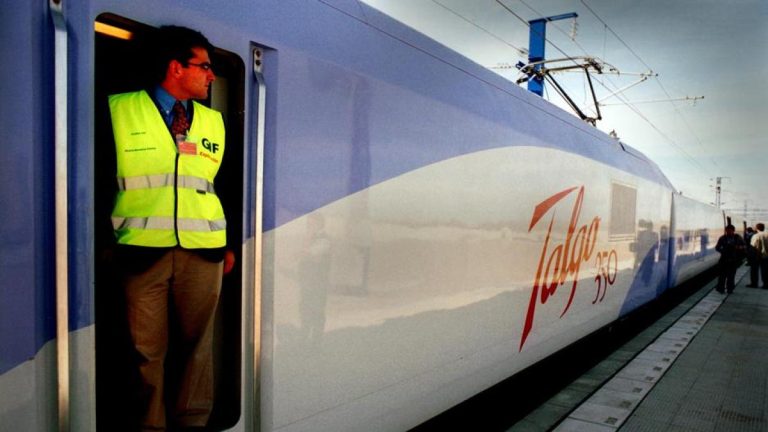 Talgo pierde 108 millones por las provisiones de la multa de Renfe