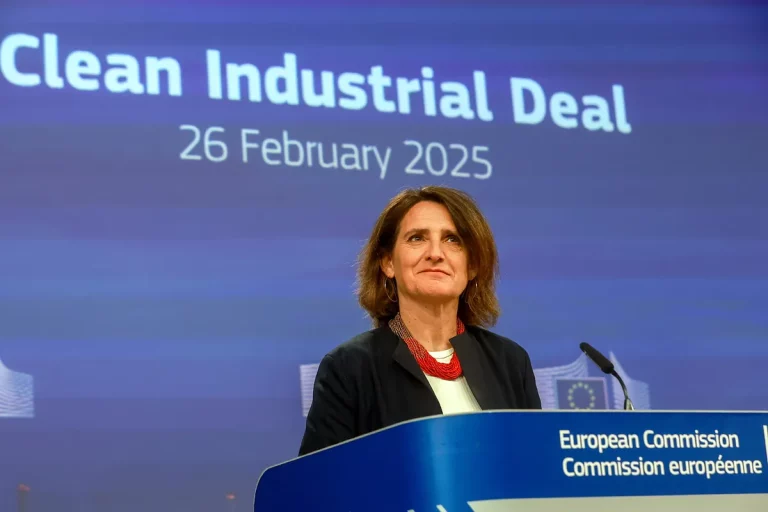 Teresa Ribera sobre el Pacto Industrial Limpio: "Nuestro plan proporciona la estabilidad y la confianza que los inversores necesitan"