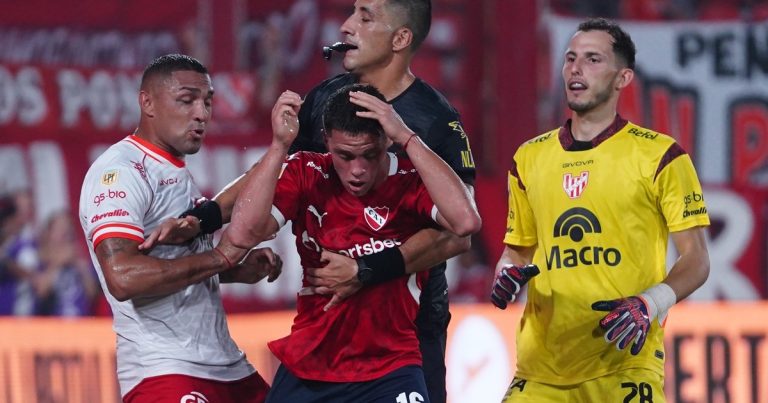 Todos a la caza de Santiago Hidalgo :: Olé