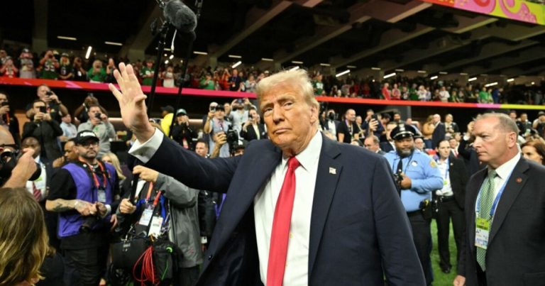 Trump anuncia aranceles del 25% al acero y al aluminio importados a EU
