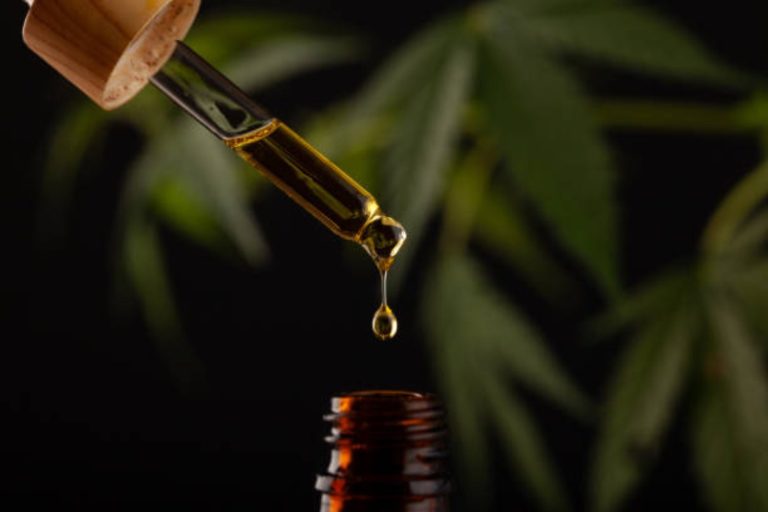 La cara oculta del aceite de cannabis: Una posible amenaza para los bebés en gestación