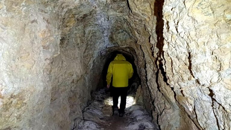 Viaje alucinante al fondo de la Tierra de Alforja