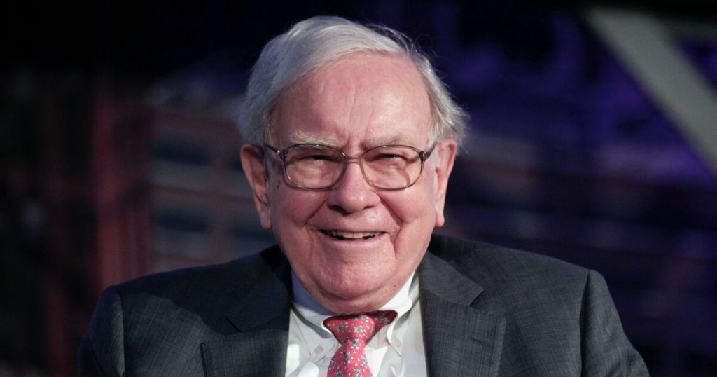 Warren Buffett dice EEUU debe "gastar con prudencia" y planea aumentar la inversión en Japón
