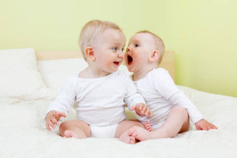 El sorprendente inicio del aprendizaje del lenguaje en los bebés