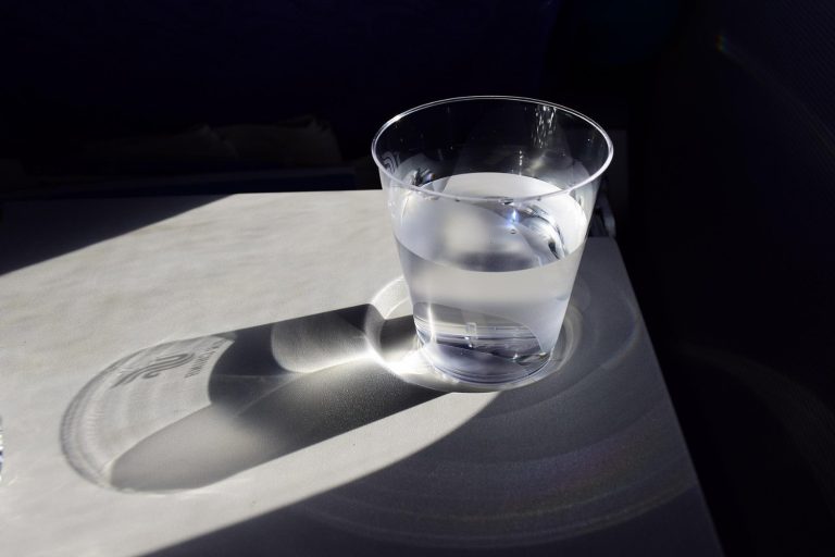 Vaso Con Agua Y Sal