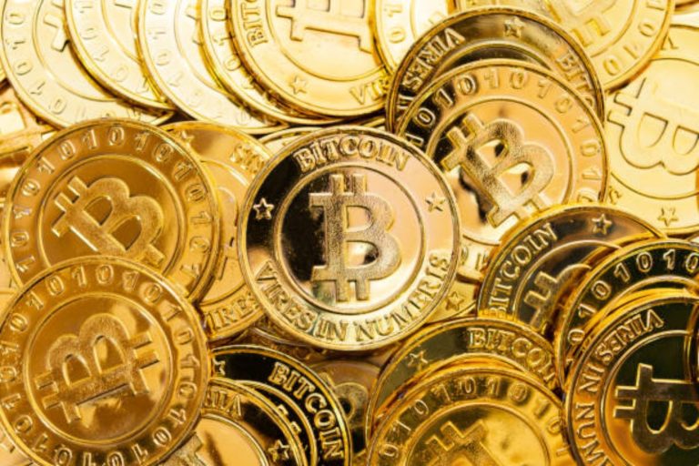 ¿Se desploma Bitcoin? El dato inesperado de EE.UU. sacude al mercado cripto