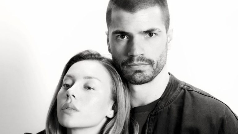 ‘Enfrentados’, la nueva adaptación literaria de la dilogía de Mercedes Ron que protagonizan Ester Expósito y Hugo Diego García