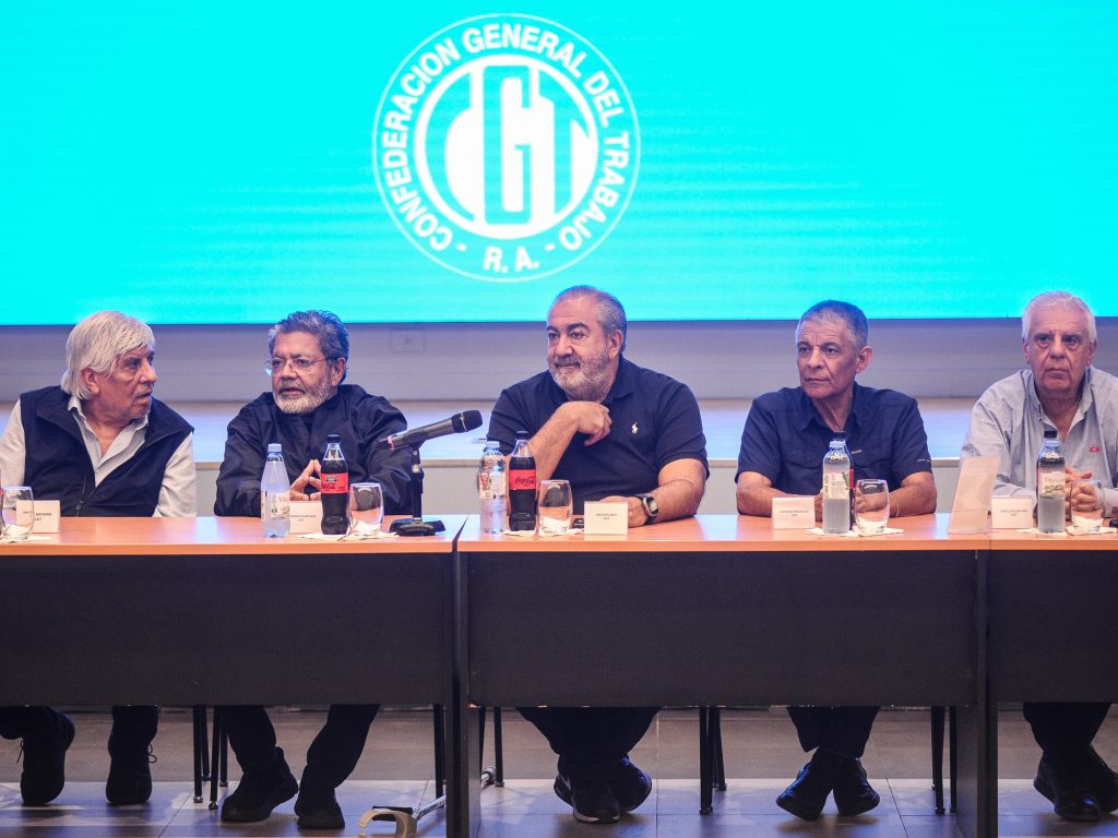 La CGT se endurece contra el Gobierno y apura un plan de lucha con amenaza de otro paro general