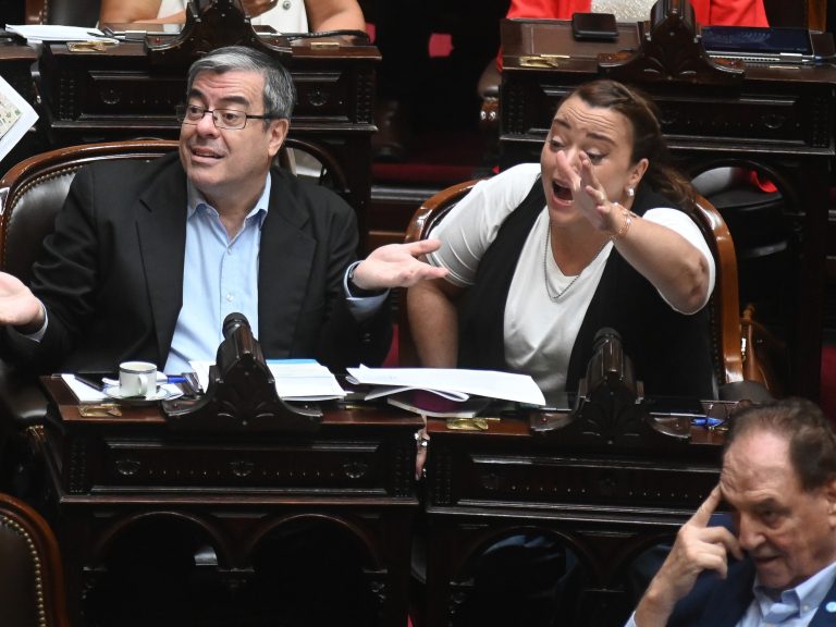 el kirchnerismo tendría bajas y se le complica juntar el número para la comisión investigadora de Diputados