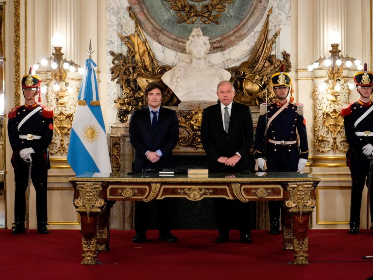 Los planes de Javier Milei, el Gran Hermano para la prensa y el doble golpe contra Cristina Kirchner