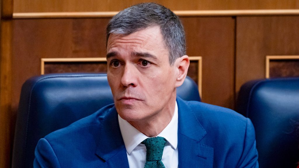 Emplazan a Sánchez a devolver lo que el PSOE