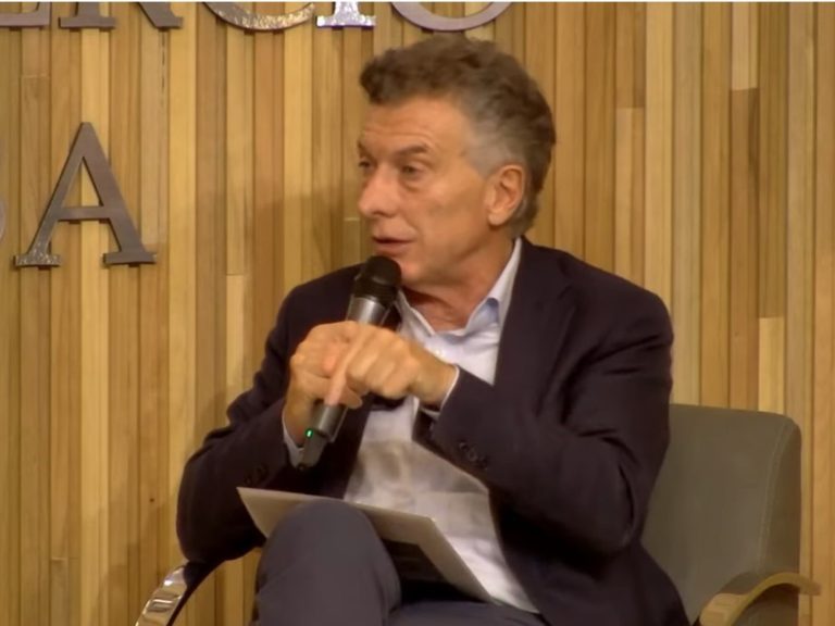 "Crece la preocupación por la falta de apego a lo institucional y ya empieza a afectar el plan económico"