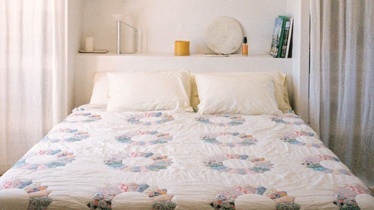 3 tendencias en ropa de cama para renovar tu dormitorio esta primavera