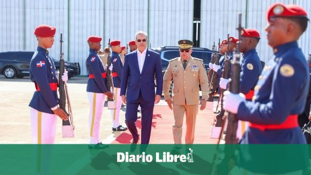 Abinader sale a Washington para participar en cumbre textil