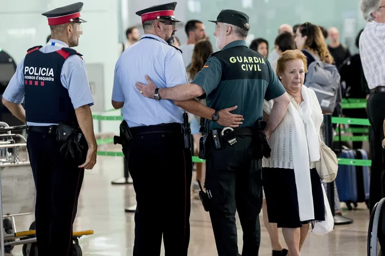 Agentes denuncian la cesión: "Estamos muy preocupados, puede suponer la paulatina desaparición de la Policía Nacional y la Guardia Civil en Cataluña"