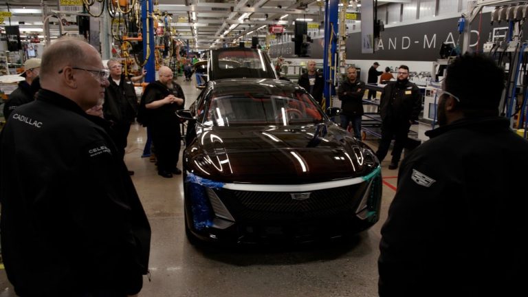 Aranceles de Trump a autos ponen en riesgo miles de empleos; hay que exigir cumplimiento del TMEC: Coparmex