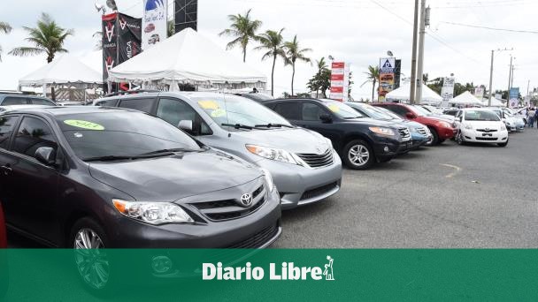 Clientes se quejan por discrepancia de precios de vehículos con DGII