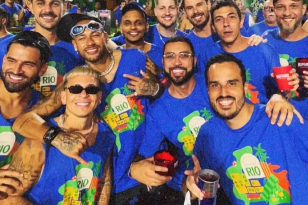 Críticas a Neymar por acudir al Carnaval de Río estando lesionado