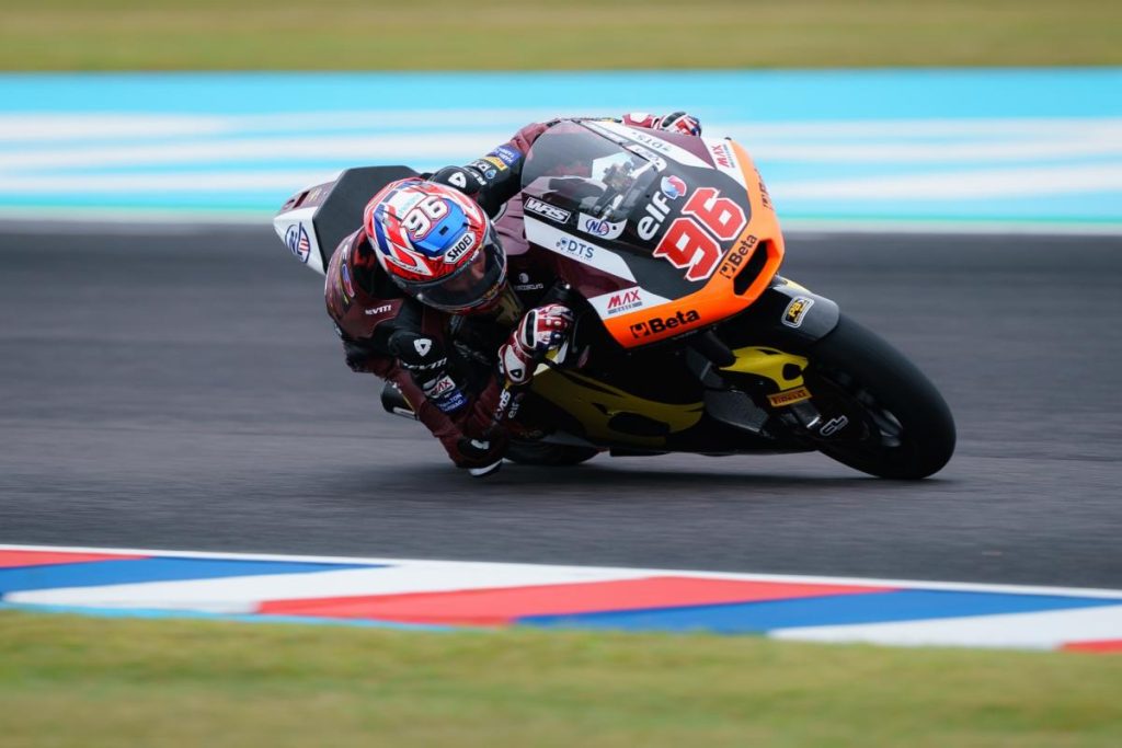 Dixon no da opción a Manu González en Moto2