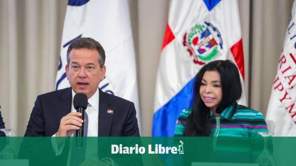 El Gobierno y el sector privado unen esfuerzos contra comercio ilícito