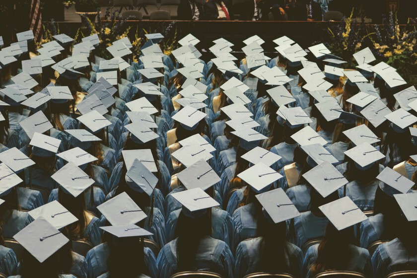 El Ministerio de Universidades ha desvelado las carreras con más (y menos) salida. Hay dos que ganan a desarrollo de software y apps