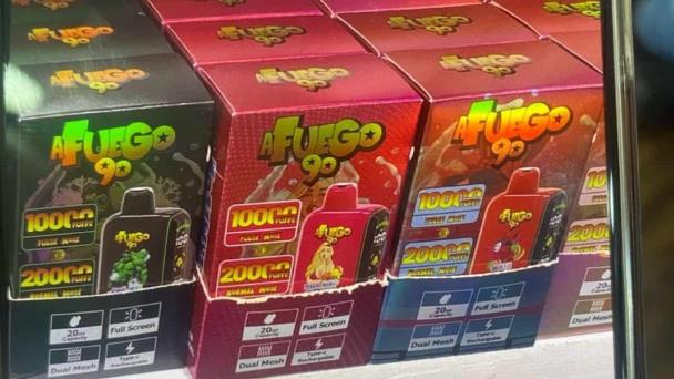 El negocio de los vapes seduce a menores con sabores y personajes