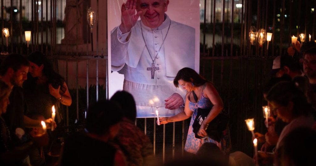El papa Francisco muestra “buena respuesta” a terapia