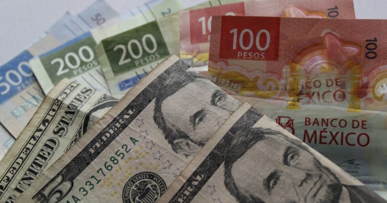 El peso se deprecia por quinta sesión ante preocupaciones por aranceles