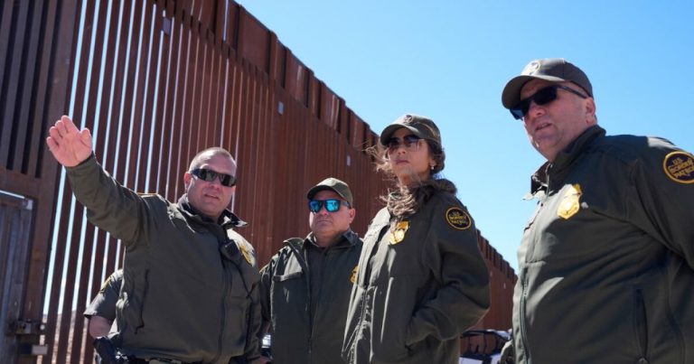 Estados Unidos construirá 11 kilómetros más de muro fronterizo