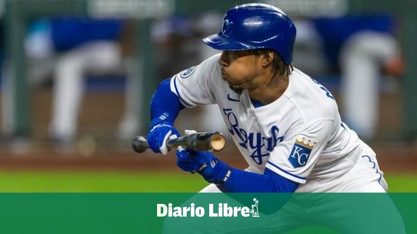Estrellas firman al torpedero agente libre Adalberto Mondesí