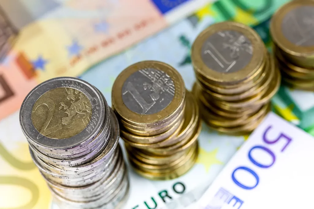 Eurostat vuelve a revisar al alza el crecimiento del PIB de la eurozona en el cuarto trimestre, hasta el 0,2%
