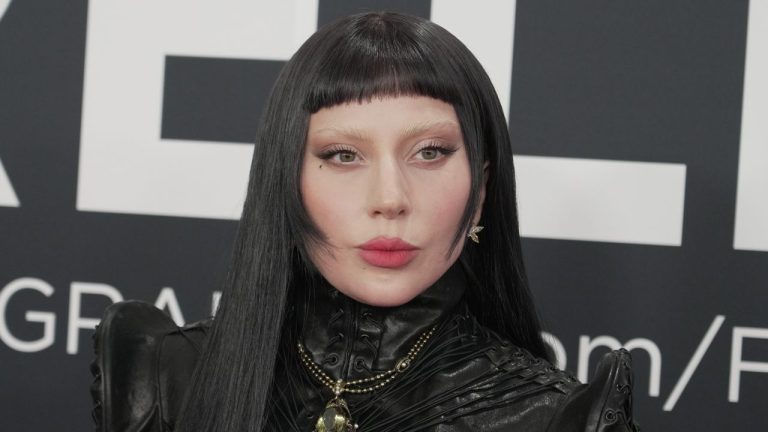 Ficha el bob un poco de Lady Gaga