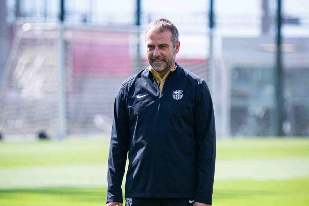 Flick: "La UEFA y la FIFA deberían decir algo, los jugadores deben descansar"