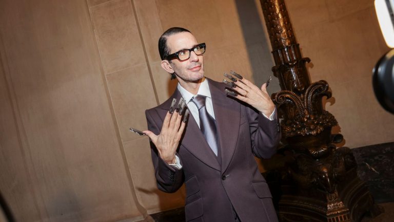 Hablamos con Yulenny García, la manicurista de Marc Jacobs (y la creadora de sueños en forma de ‘nail art’)