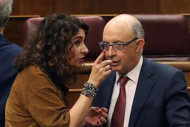 Hacienda debe devolver el 'impuestazo'  de Montoro sin reabrir una inspección