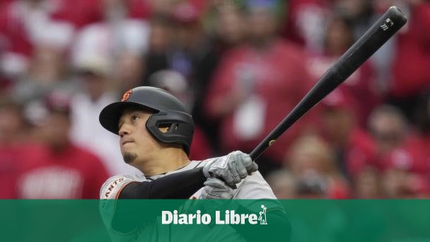 Jonrón de Wilmer Flores en la 9na da victoria a Gigantes