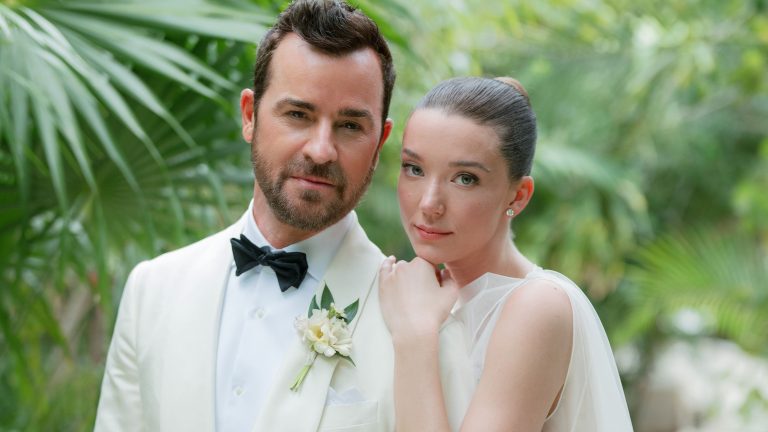 Justin Theroux y Nicole Brydon Bloom se han casado. Su relajada boda en una playa de México