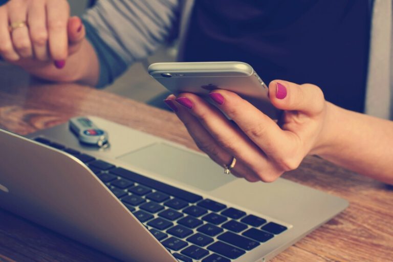 La Generación Z hace 'ghosting' a las empresas como si fueran una mala cita. Comparten el por qué en redes y...hasta tienen razón
