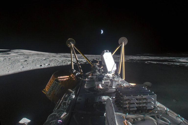 La NASA decidió bombardear la Luna con misiones comerciales de bajo presupuesto. Los resultados están siendo desoladores