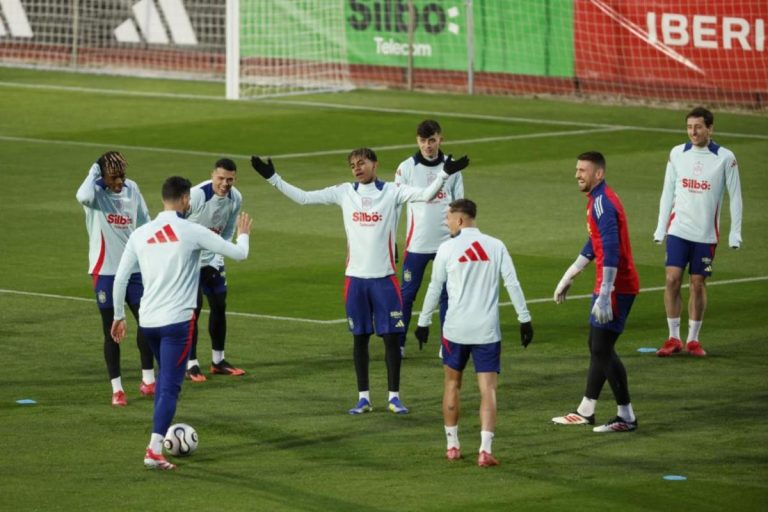 La UEFA elimina la amenaza para seis jugadores y de la Fuente