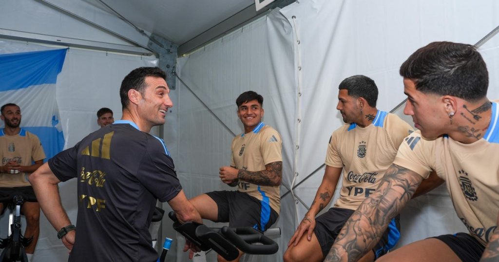 La buena noticia que recibió Scaloni en el penúltimo entrenamiento previo a Brasil :: Olé