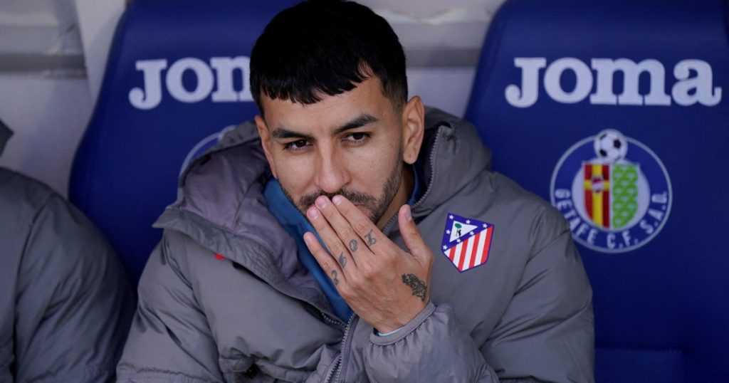 La durísima sanción que recibió Ángel Correa fue por insultar a un árbitro :: Olé