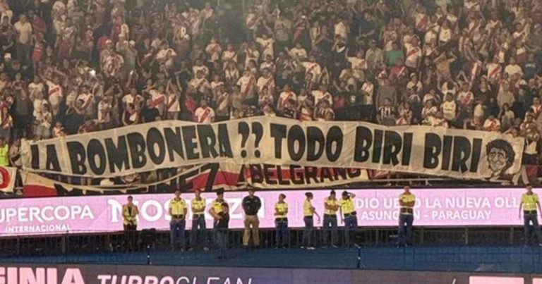 La respuesta de los hinchas de Boca a la bandera de River por el "biri biri" de Gorosito :: Olé