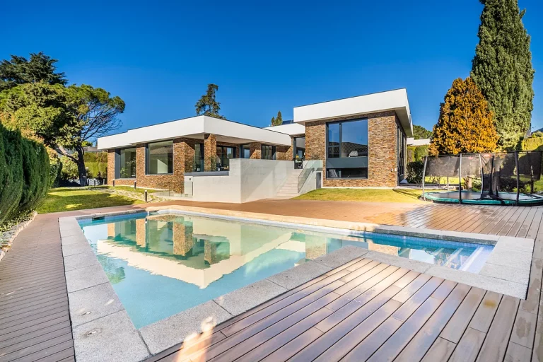 Los precios de la vivienda se disparan en la periferia de Madrid y Barcelona
