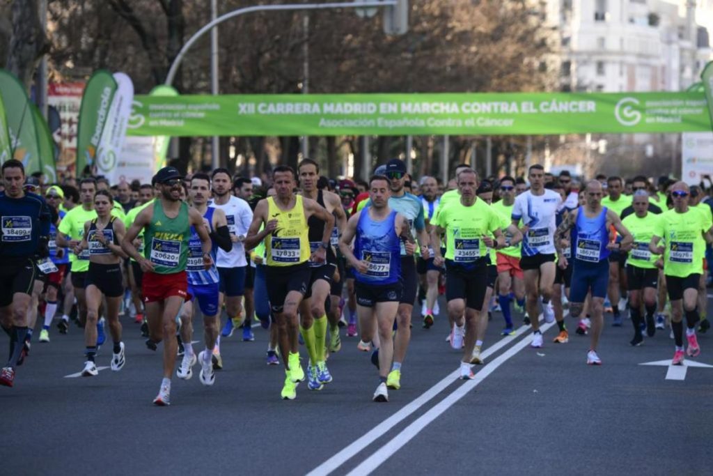 Más de 27.000 corredores participan en la XII Carrera Madrid en Marcha Contra el Cáncer