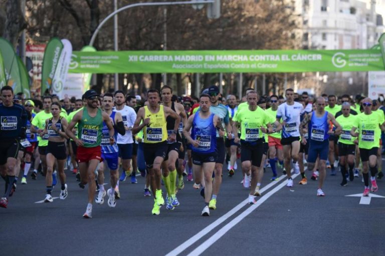 Más de 27.000 corredores participan en la XII Carrera Madrid en Marcha Contra el Cáncer