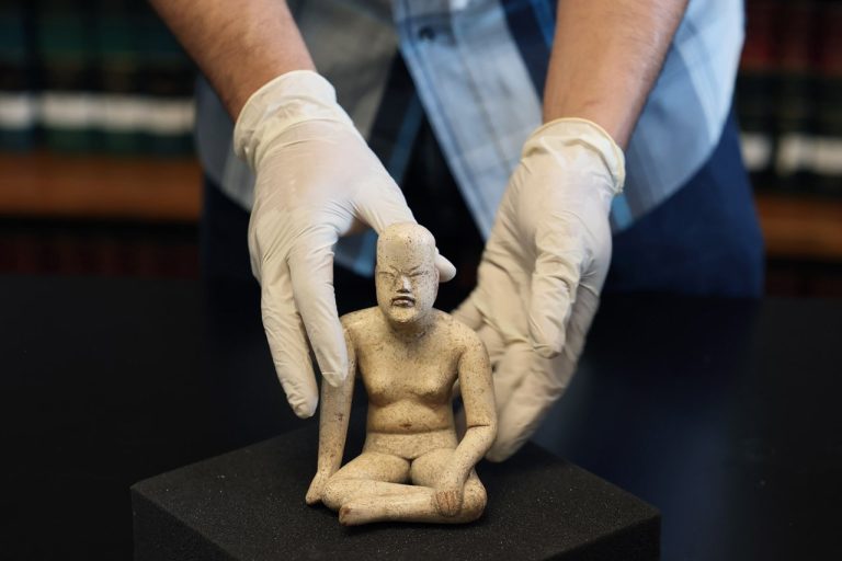 México recupera 915 bienes arqueológicos desde Estados Unidos • Actualidad • Forbes México