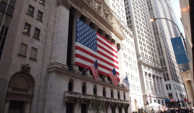 Nasdaq pierde 4% en sesión marcada por miedo a recesión en EU • Mercados • Forbes México
