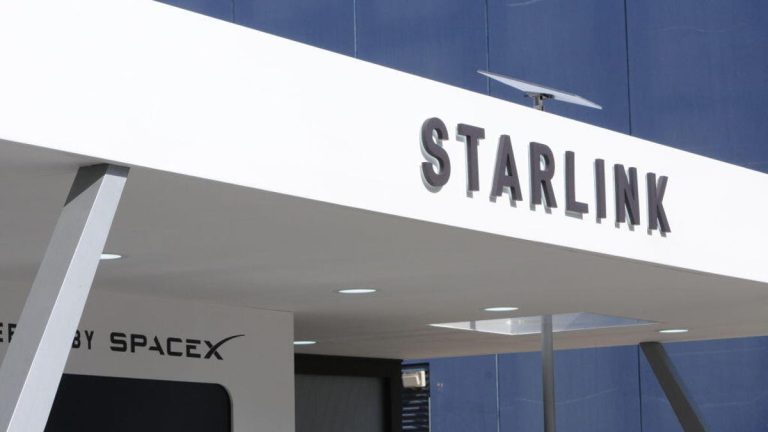 starlink-building-logo-gettyimages-2039978753